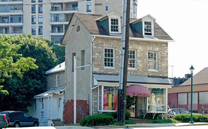 Pictures of Retail property located at 617 York Rd, Towson, MD 21204 for sales - image #1