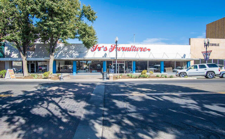 Pictures of Retail property located at 40 N Main St, Porterville, CA 93257 for sales - image #1