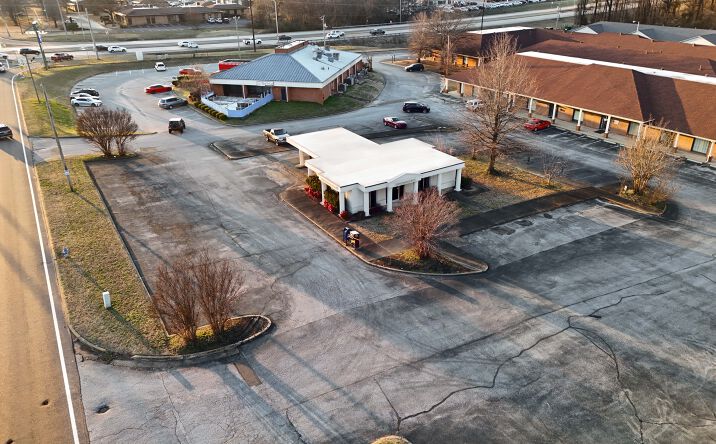 Pictures of Land, Retail, Special Purpose property located at 385 North Pkwy, Jackson, TN 38305 for sales - image #1