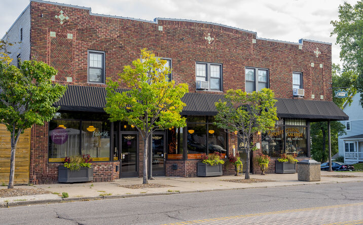 Pictures of Mixed Use, Multifamily, Retail property located at 983 Selby Ave, Saint Paul, MN 55104 for sales - image #1