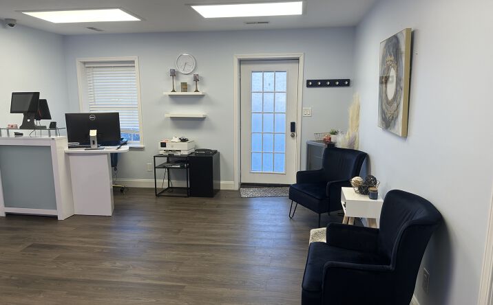 Pictures of Office, Retail property located at 2001 S Main St, Blacksburg, VA 24060 for sales - image #1