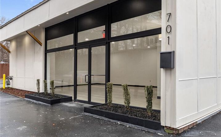 Pictures of Office, Retail property located at 701 N Atlanta Street, Roswell, GA 30075 for sales - image #1
