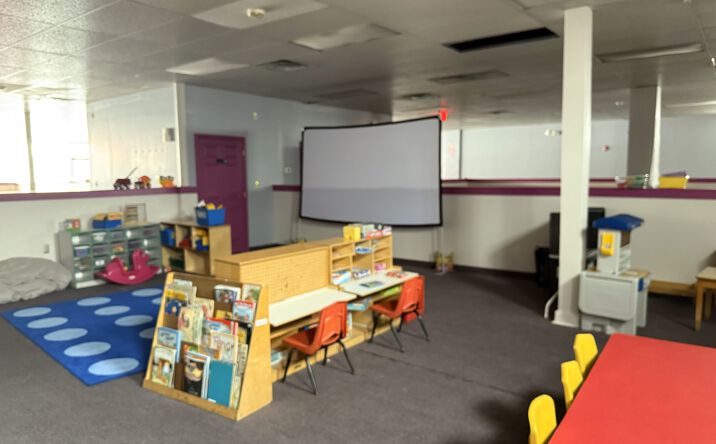 Pictures of Retail property located at 620 E 185th St, Cleveland, OH 44119 for sales - image #1