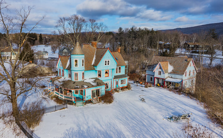 Pictures of Hospitality, Multifamily property located at 216 Highland Ave, Manchester, VT 05255 for sales - image #1