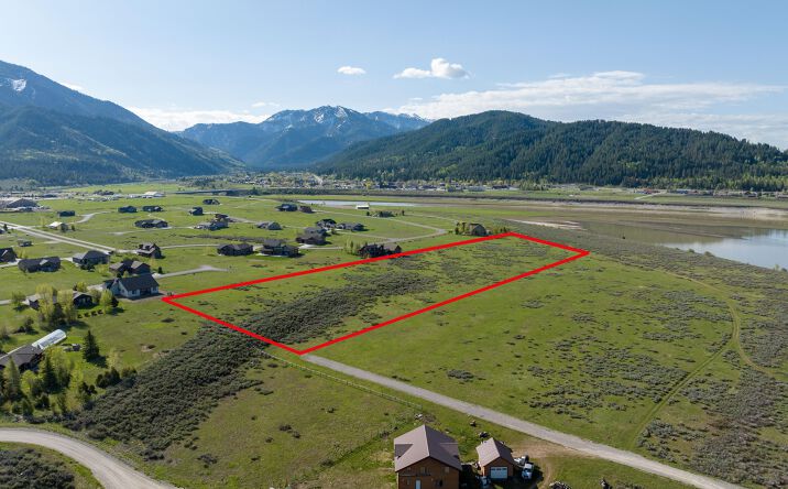 Pictures of Land property located at Lake Cabin Dr, Alpine, WY 83128 for sales - image #1