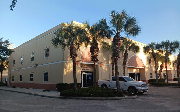 Pictures of Industrial property located at 740 Commerce Dr #11, Venice, FL 34292 for sales - image #1