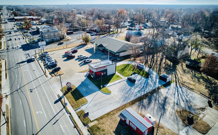 Pictures of Retail property located at 319 W Austin Blvd, Nevada, MO 64772 for sales - image #1