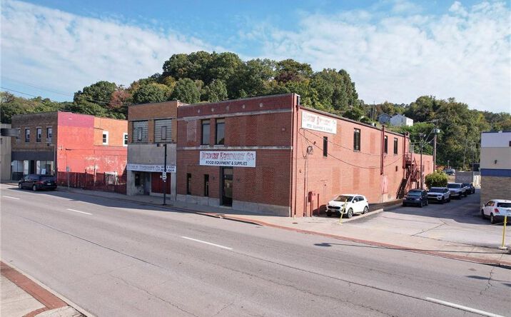 Pictures of Mixed Use, Office, Retail, Self Storage property located at 416 Washington St W, Charleston, WV 25302 for sales - image #1
