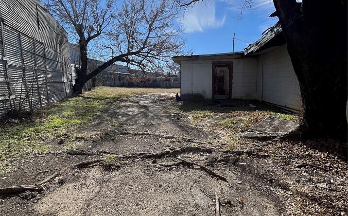Pictures of Retail property located at 3354 Mansfield Hwy, Forest Hill, TX 76119 for sales - image #1