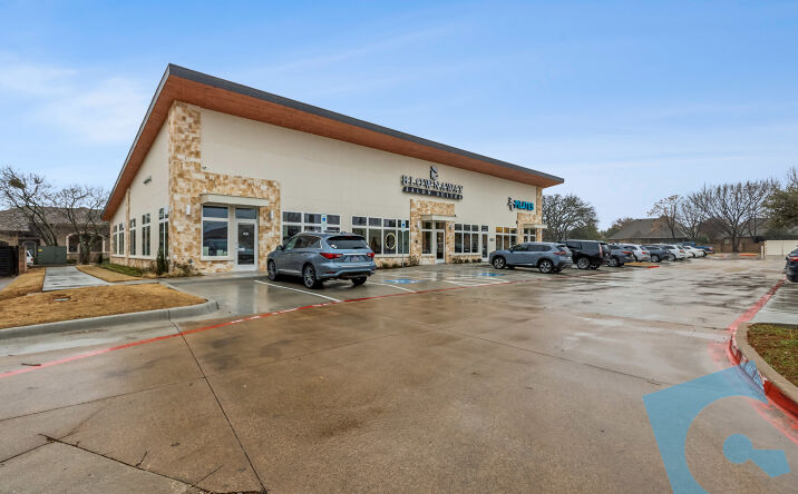 Pictures of Retail property located at 8831 Davis Blvd, Keller, TX 76248 for sales - image #1