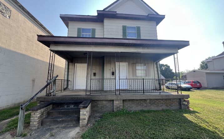 Pictures of Mixed Use, Multifamily property located at 828-830R-834 20th Street, Huntington, WV 25703 for sales - image #1