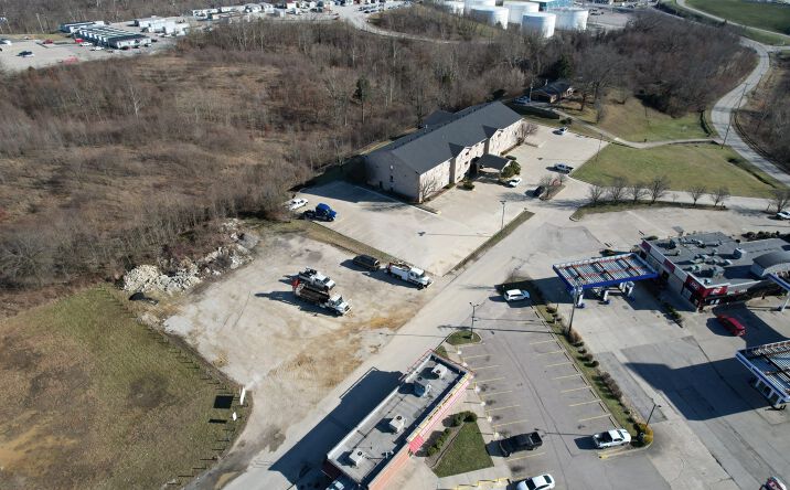 Pictures of Hospitality property located at 6000 Crider Dr, Catlettsburg, KY 41129 for sales - image #1