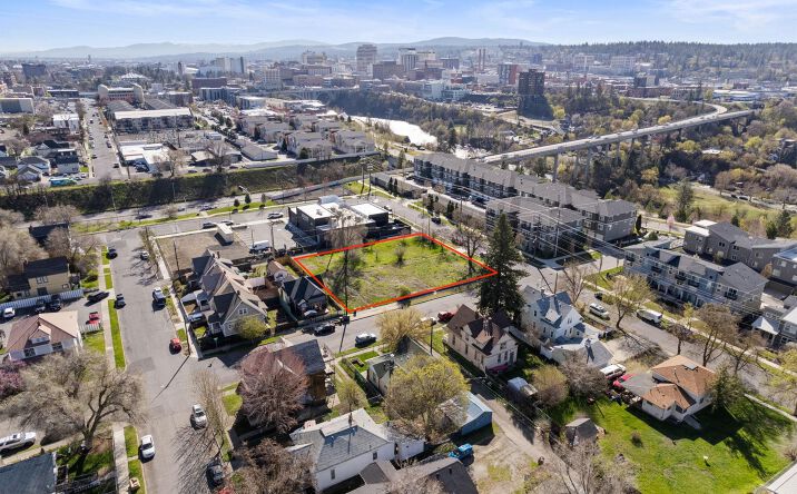 Pictures of Land property located at 614 N Oak Street, 1718 & 1722 W Bridge Avenue, Spokane, WA 99208 for sales - image #1
