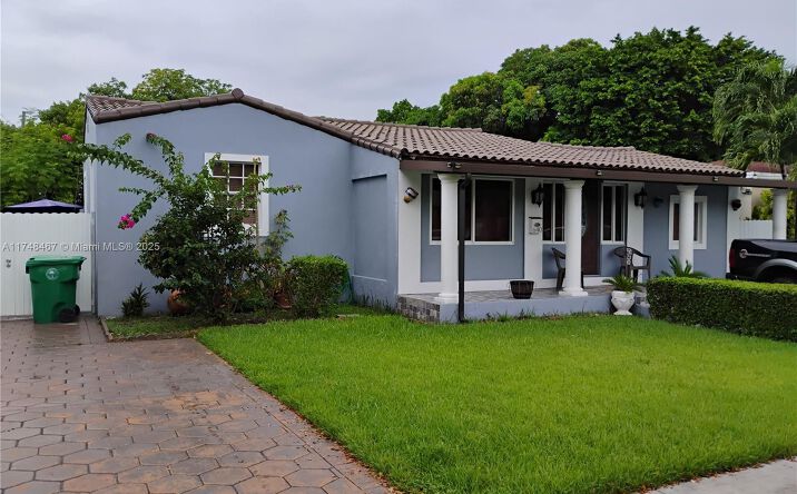 Pictures of Multifamily property located at 640 SW 44 Ct, Miami, FL 33134 for sales - image #1