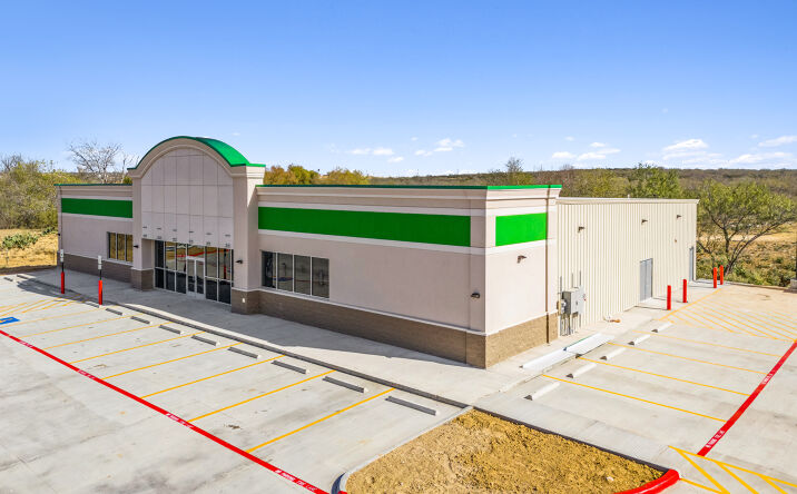 Pictures of Retail property located at 5702 Cielito Lindo Blvd, Laredo, TX 78046 for comps - image #1