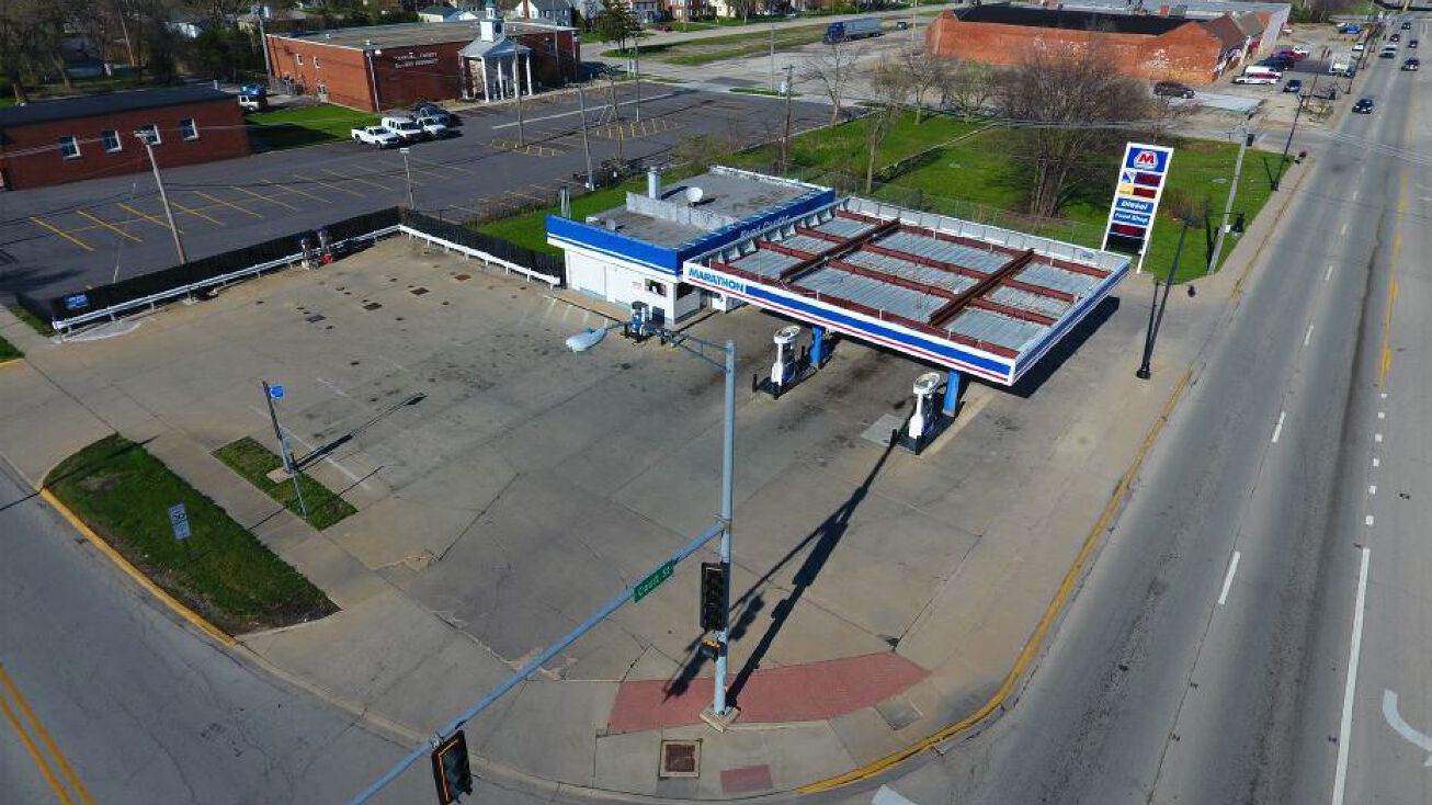 Pictures of Retail property located at 1815 E Court St, Kankakee, IL 60901 for sales - image #1