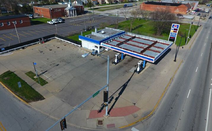 Pictures of Retail property located at 1815 E Court St, Kankakee, IL 60901 for sales - image #1