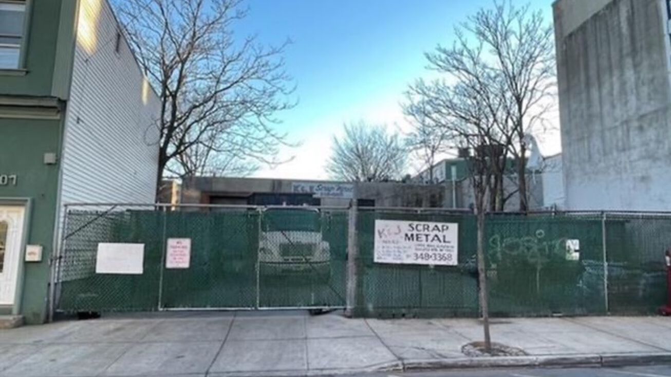 Pictures of Multifamily property located at 609 25th St, Union City, NJ 07087 for sales - image #1