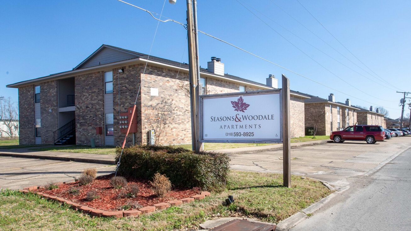 Pictures of Multifamily property located at 323 Woodale Dr, Monroe, LA 71203 for sales - image #1