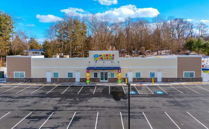 Pictures of Retail property located at 420 Talcottville Rd, Vernon, CT 06066 for sales - image #1