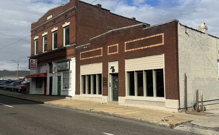Pictures of Office property located at 240 Poplar Ave, Memphis, TN 38103 for sales - image #1