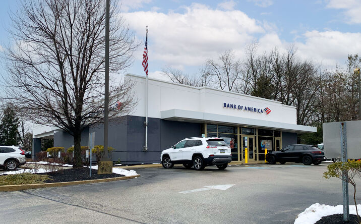 Pictures of Retail property located at 1980 Sproul Rd, Broomall, PA 19008 for sales - image #1