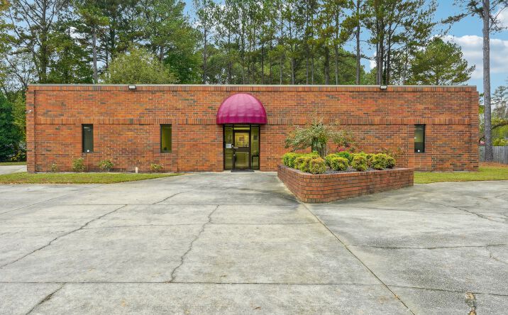 Pictures of Office, Retail property located at 125 Commerce Dr, Fayetteville, GA 30214 for sales - image #1