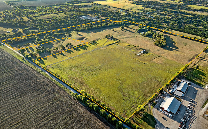 Pictures of Land property located at 001 Hwy 160, Whitewright, TX 75491 for sales - image #1