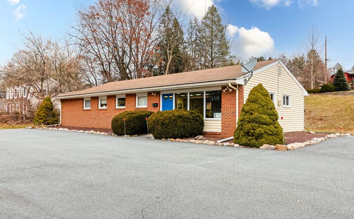 Pictures of Business for Sale, Office property located at 110 W Main St, Clinton, NJ 08809 for sales - image #1