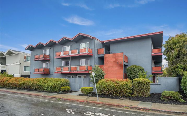 Pictures of Multifamily property located at 2483 Middlefield Rd, Redwood City, CA 94063 for sales - image #1