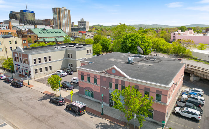 Pictures of Office property located at 231 Walton St, Syracuse, NY 13202 for sales - image #1