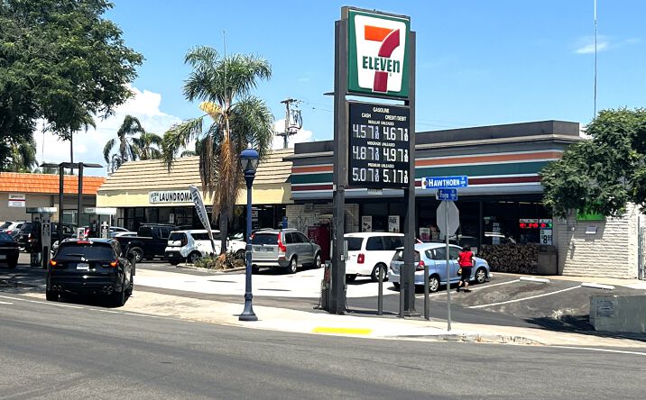 Pictures of Retail property located at 2101 Fern St, San Diego, CA 92104 for sales - image #1