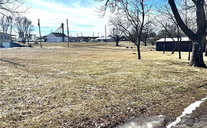 Pictures of Land property located at 709 Seabury Street, Effingham, KS 66023 for sales - image #1