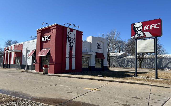 Pictures of Land property located at 615 E JACKSON Street, Macomb, IL 61455 for sales - image #1