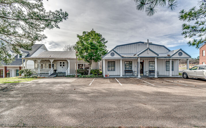 Pictures of Mixed Use, Office, Retail, Special Purpose property located at 741 US-51, Madison, MS 39110 for sales - image #1
