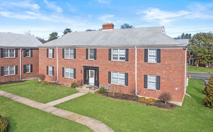 Pictures of Multifamily property located at 200 Crescent Ave, Louisville, KY 40206 for sales - image #1