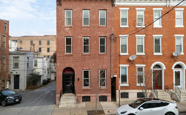 Pictures of Multifamily property located at 11 E Walnut St, Lancaster, PA 17602 for sales - image #1