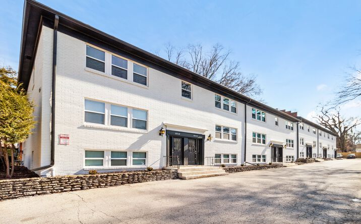 Pictures of Multifamily property located at 2344 Grinstead Dr, Louisville, KY 40204 for sales - image #1