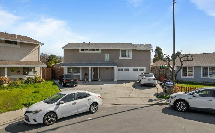 Pictures of Multifamily property located at 2604 Sierra Vista Ct, San Jose, CA 95116 for sales - image #1