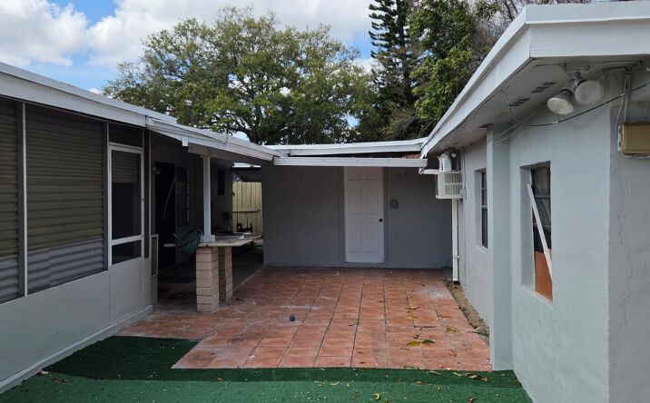 Pictures of Multifamily property located at 31 Edmund Rd, West Park, FL 33023 for sales - image #1