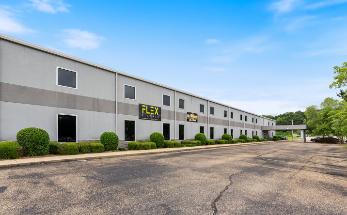 Pictures of Mixed Use, Office, Retail property located at 121 Fairfield Dr, New Albany, MS 38652 for sales - image #1
