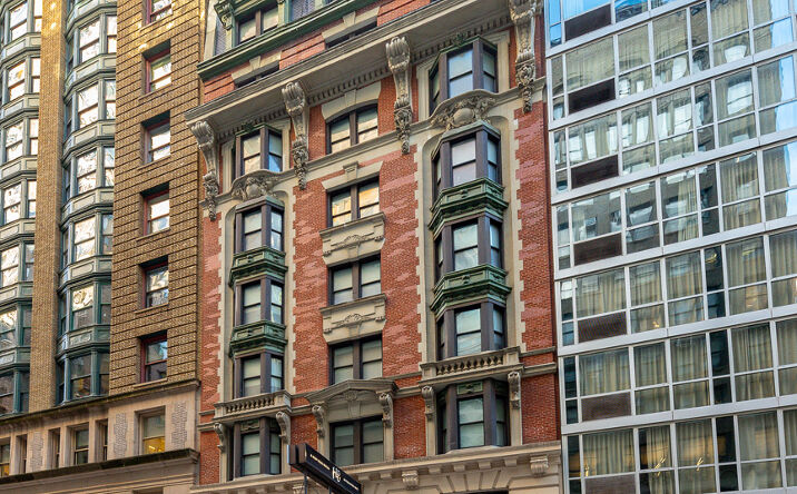 Pictures of Hospitality property located at 34 E 32nd St, New York, NY 10016 for sales - image #1