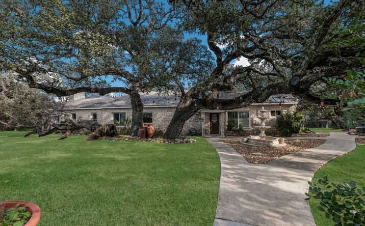Pictures of Hospitality property located at 6472 Whitby Rd, San Antonio, TX 78240 for sales - image #1