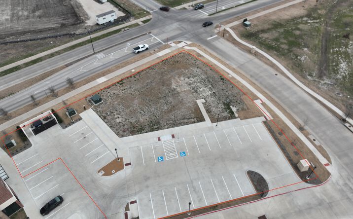 Pictures of Land, Office, Retail property located at Washington Ave, Waxahachie, TX 75165 for sales - image #1