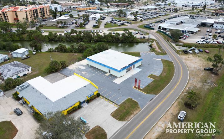 Pictures of Retail property located at 3092 Tamiami Trl, Port Charlotte, FL 33952 for sales - image #1