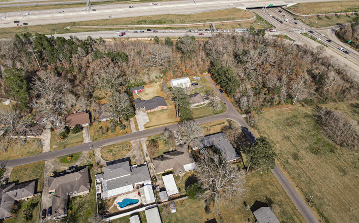 Pictures of Land, Multifamily, Office, Retail property located at TBD Siegen Lane, Baton Rouge, LA 70836 for sales - image #1