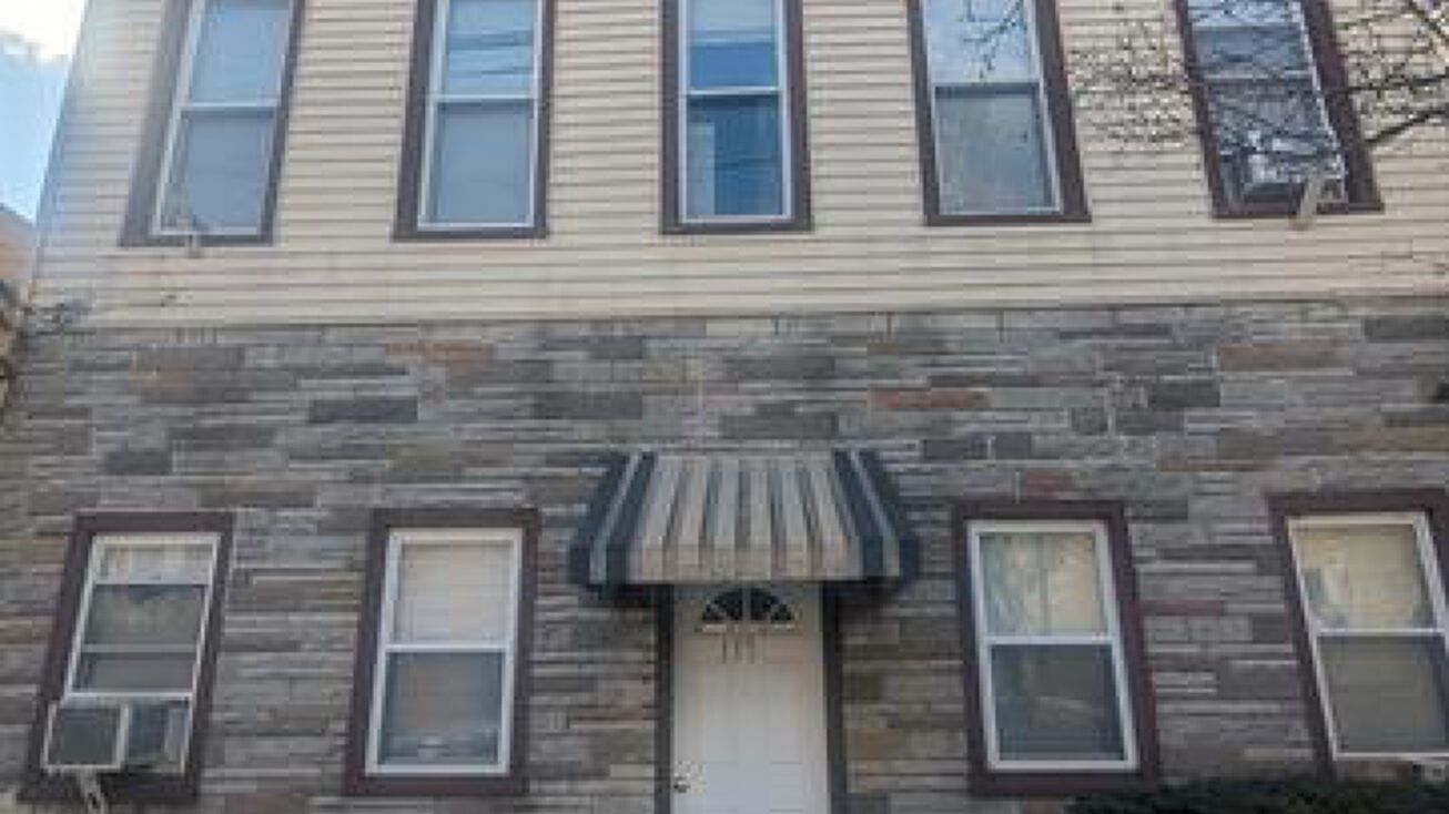 Pictures of Multifamily property located at 117 34th St, Union City, NJ 07087 for sales - image #1