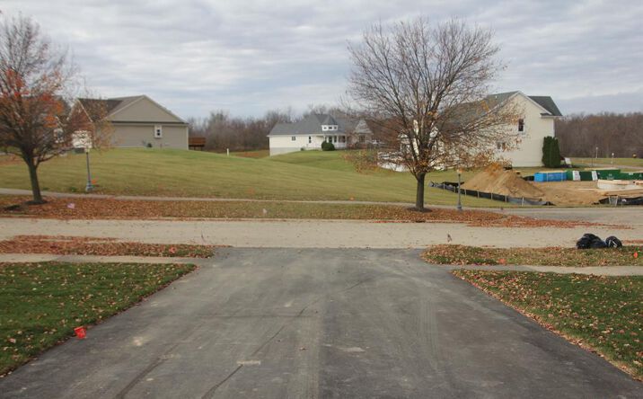 Pictures of Land property located at 7448 Village Ct, Springfield Charter, MI 48350 for sales - image #1