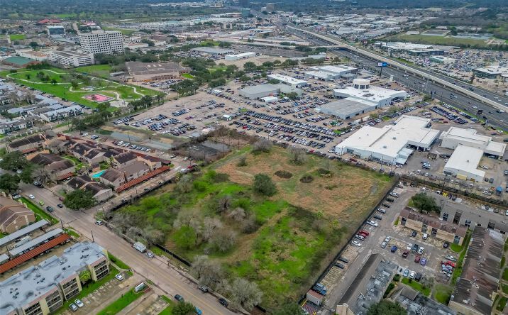Pictures of Land property located at 10403 Forum Park Drive, Houston, TX 77036 for sales - image #1