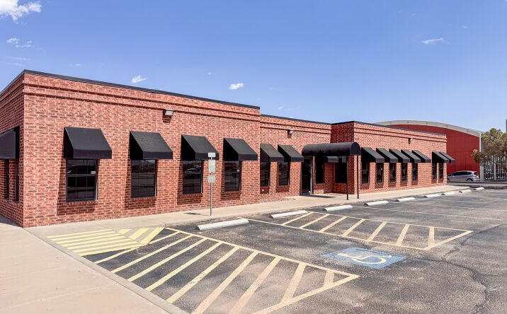 Pictures of Office property located at 7108 Airport Rd, EL PASO, TX 79906 for sales - image #1